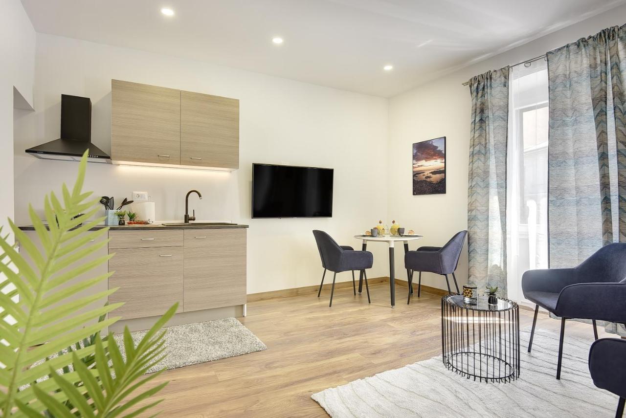 D&A Central Luxury Apartments With Free Parking Pola Esterno foto