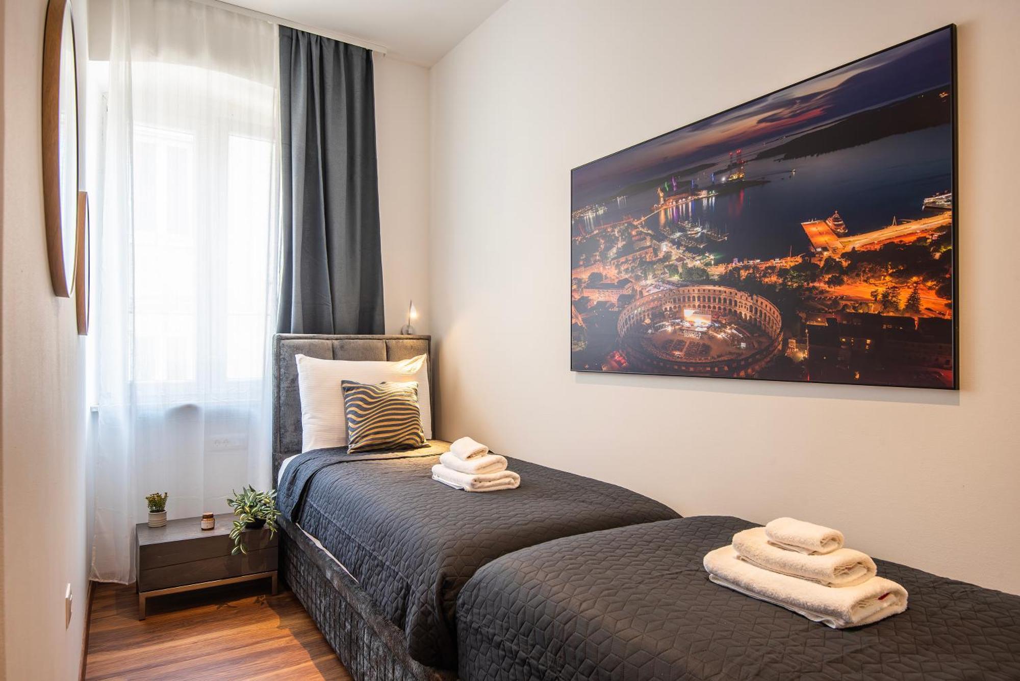D&A Central Luxury Apartments With Free Parking Pola Esterno foto