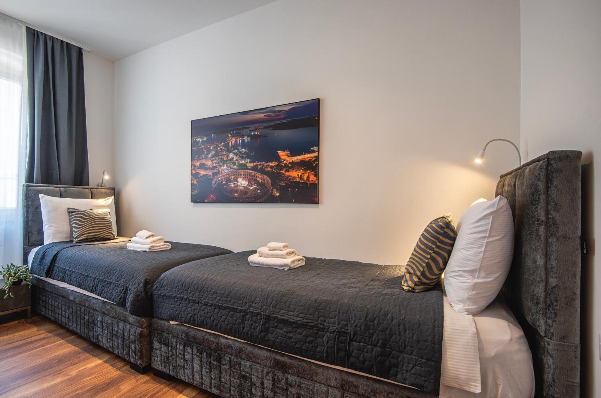 D&A Central Luxury Apartments With Free Parking Pola Esterno foto